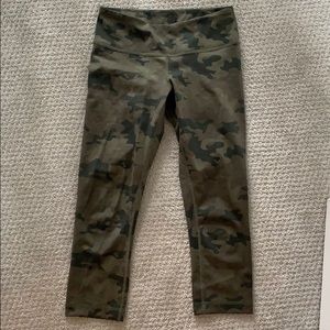 Green Camo LuluLemon Cropped Leggings
